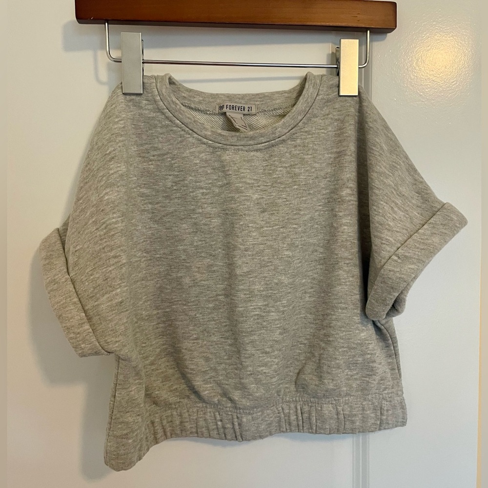 Forever 21 Light Gray Knit Top